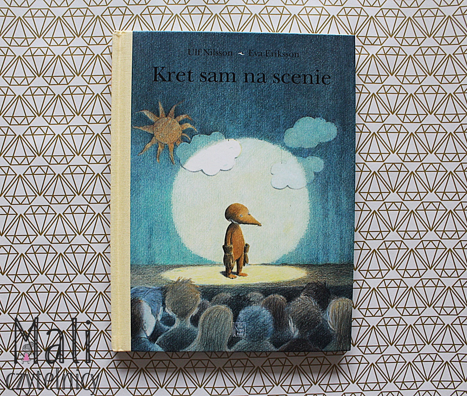 Kret sam na scenie