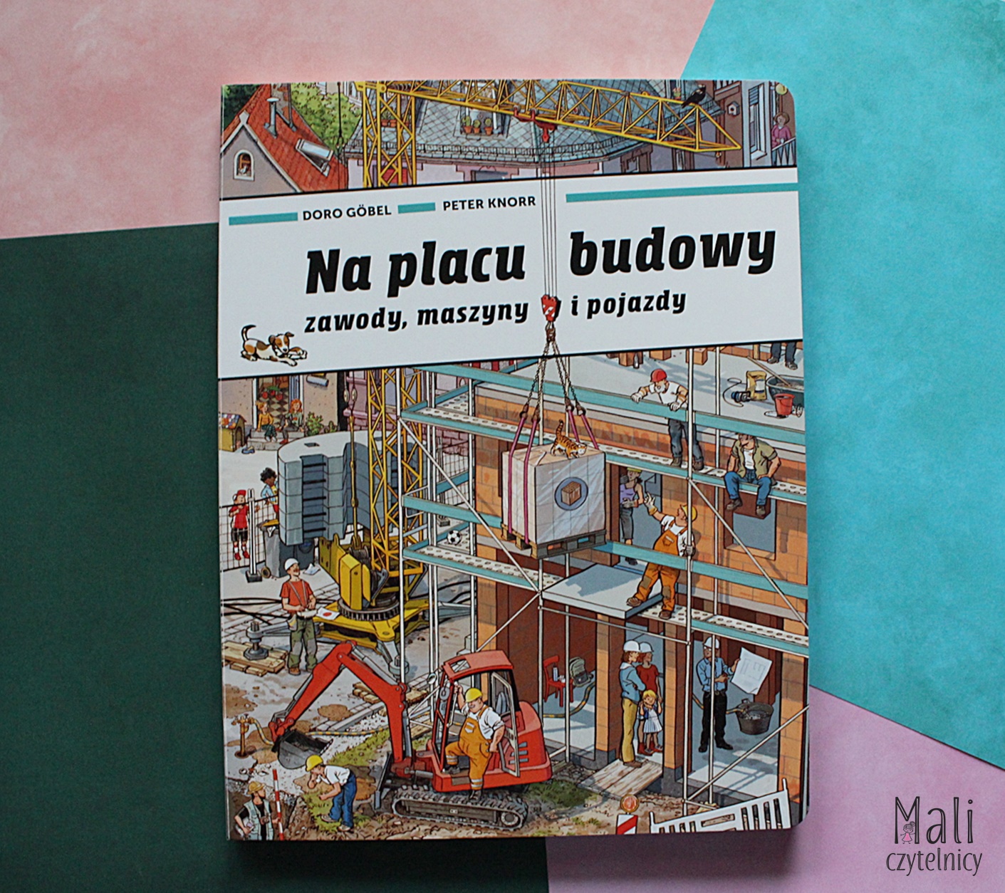 Na placu budowy. Zawody, maszyny i pojazdy