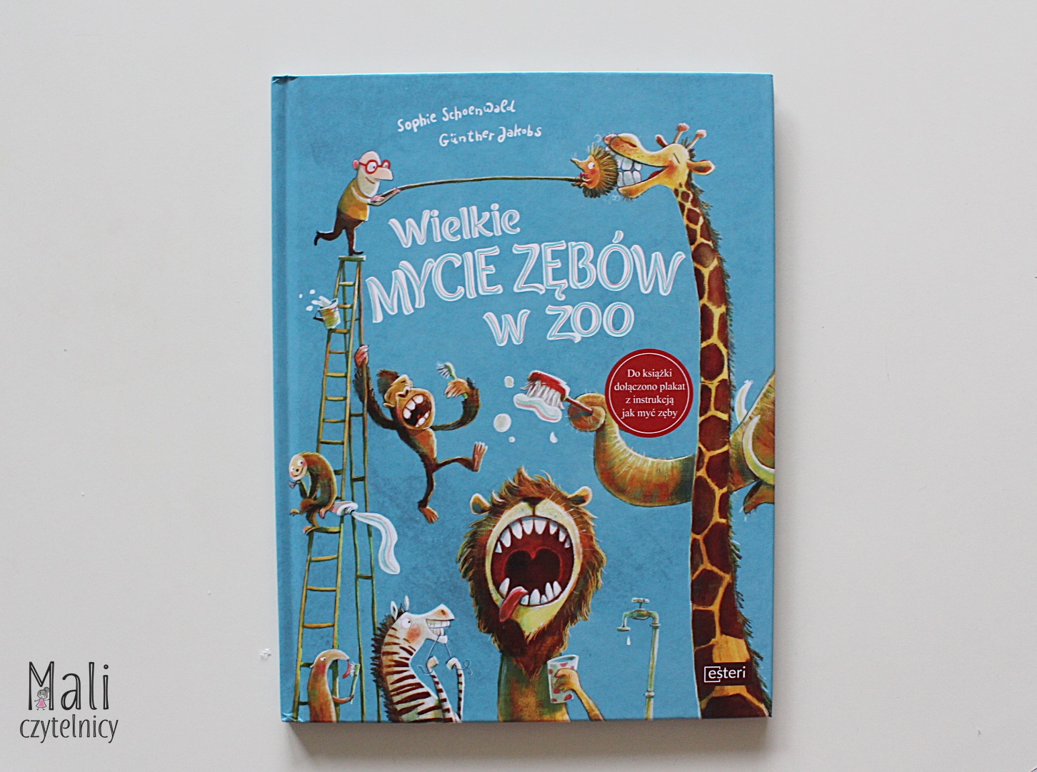 Wielkie mycie zębów w zoo
