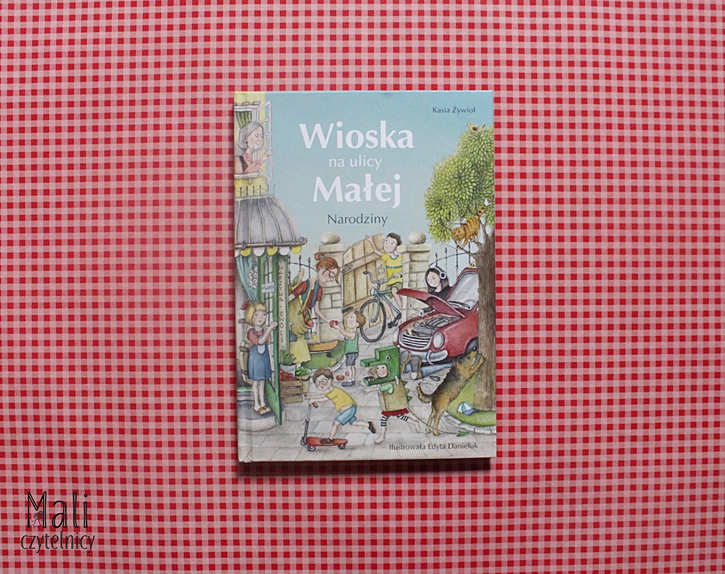 Wioska na ulicy Małej. Narodziny
