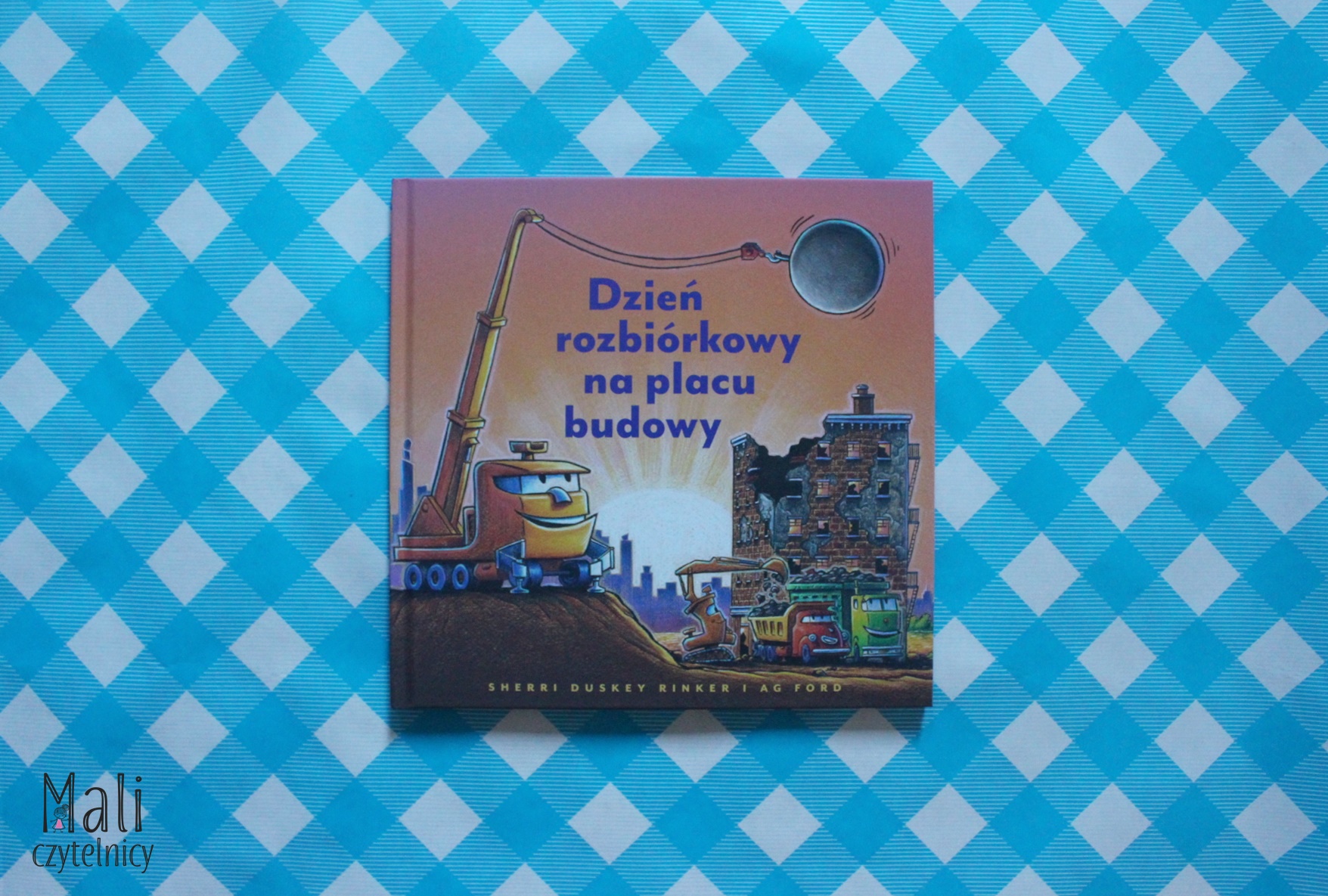Dzień rozbiórkowy na placu budowy