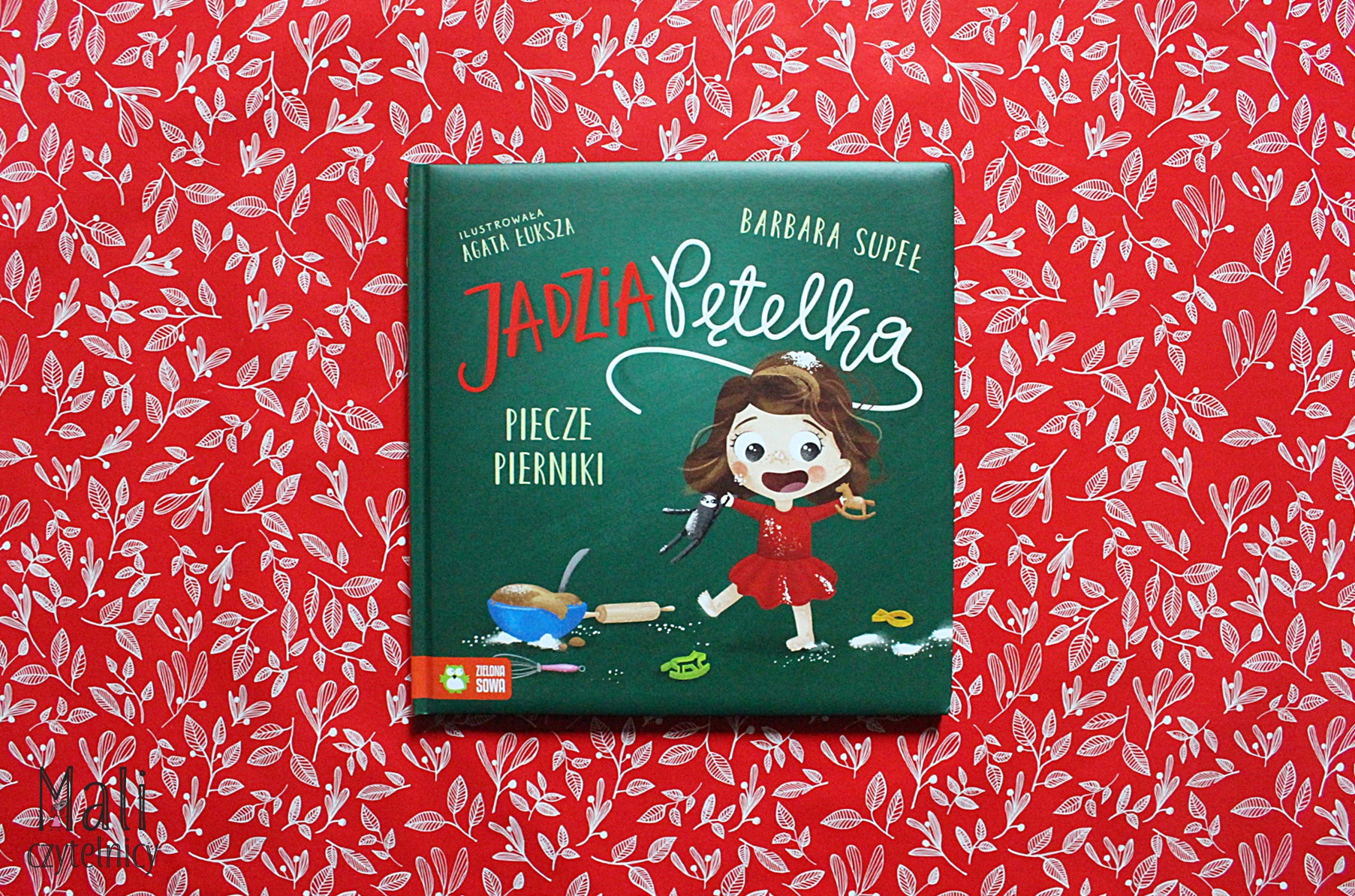 Jadzia Pętelka piecze pierniki