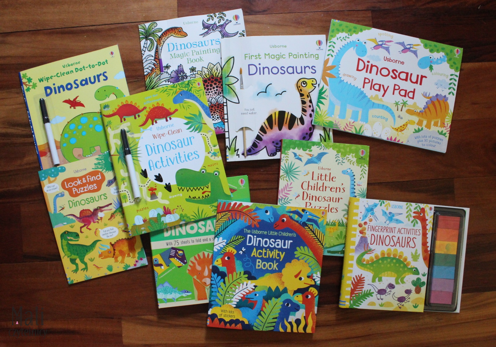 Książki aktywnościowe z dinozaurami z Usborne – zestawienie