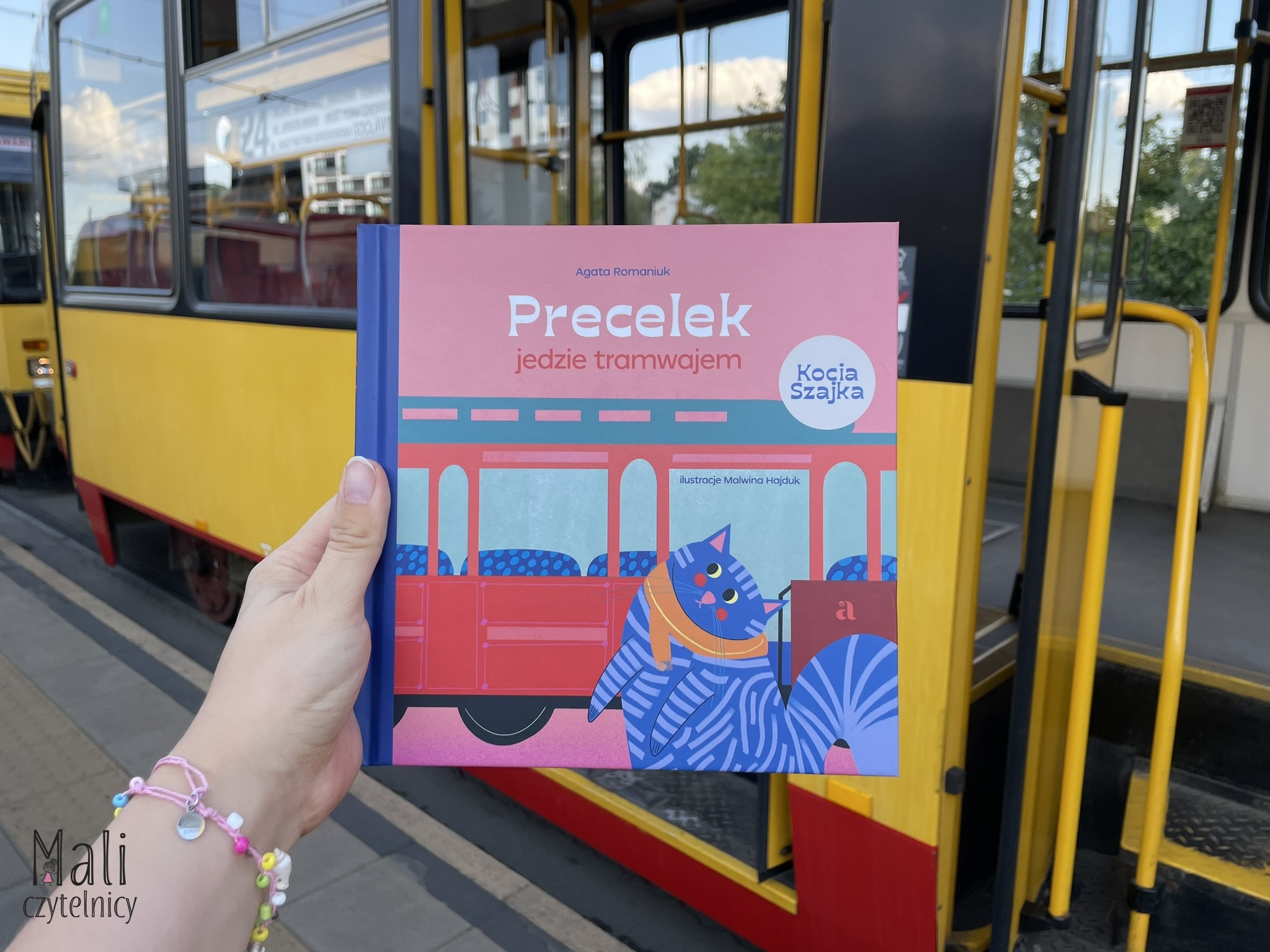 Precelek z Kociej Szajki. 1. Precelek jedzie tramwajem
