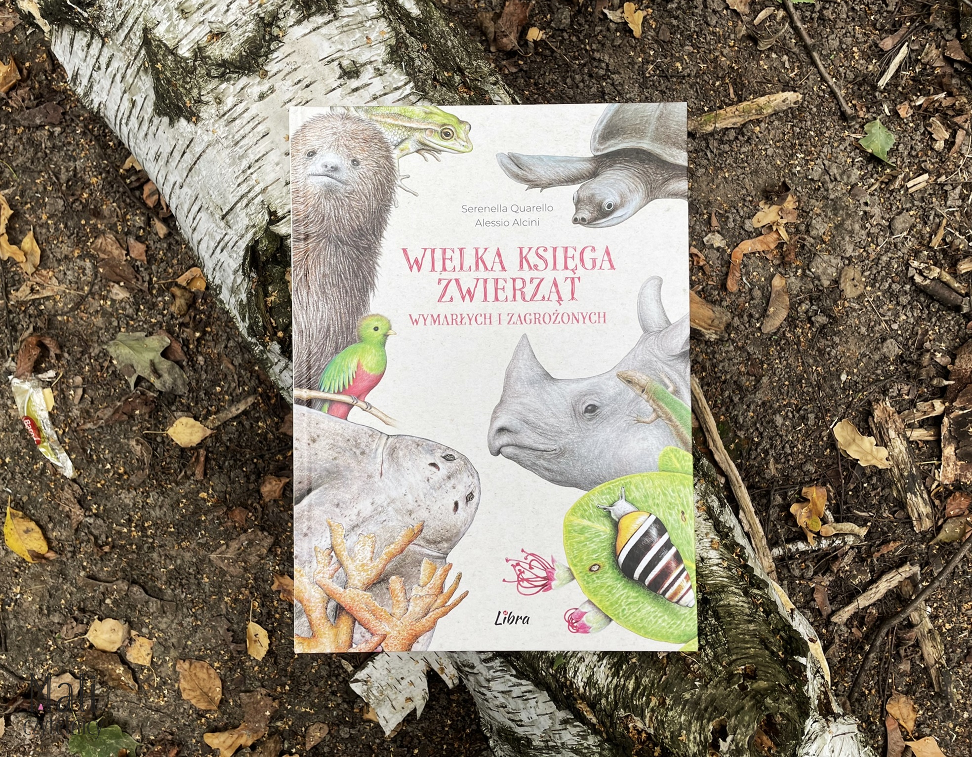 Wielka księga zwierząt wymarłych i zagrożonych