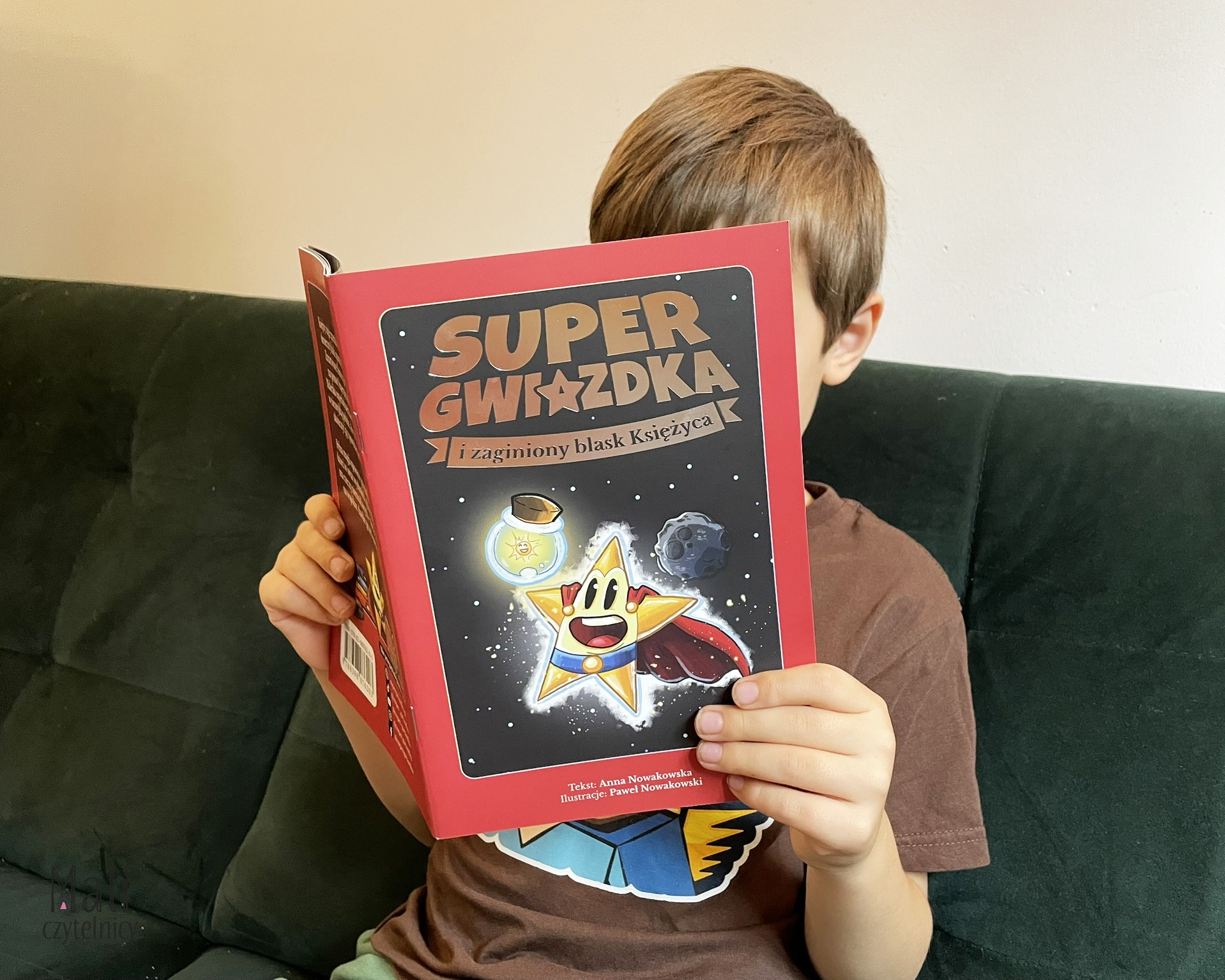 Supergwiazdka i zaginiony blask Księżyca